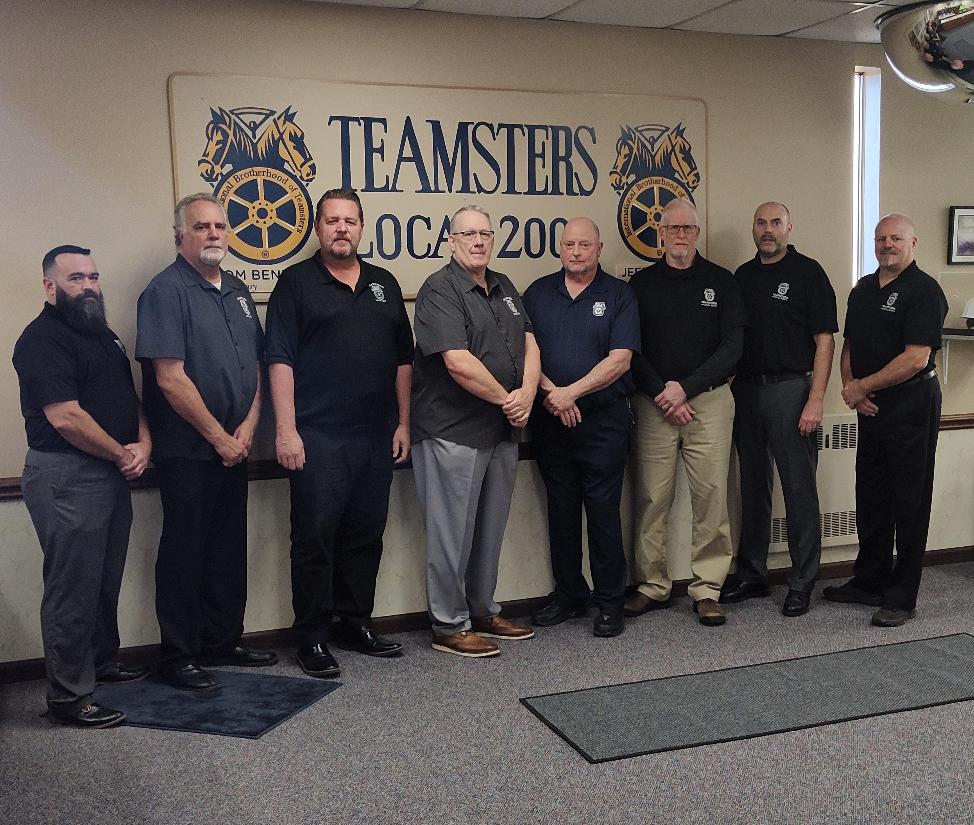 General Teamsters Local Union No. 200 wishes all its retirees, members, and families a Merry Christmas and a Happy New Year on behalf of the executive board, agents, and staff.